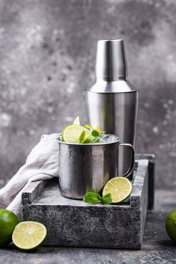 Les secrets d'un cocktail parfait : techniques, outils de pro